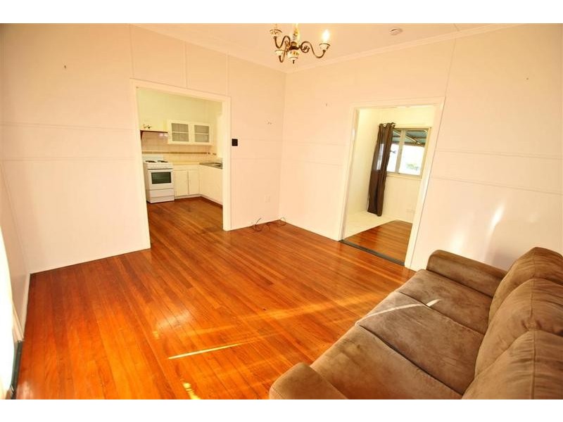 5 Fourth Avenue, Caloundra QLD 4551