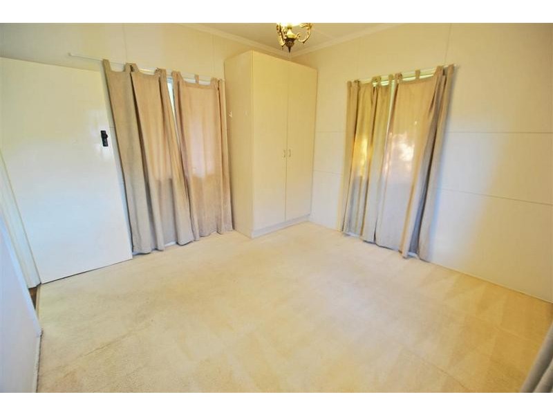 5 Fourth Avenue, Caloundra QLD 4551