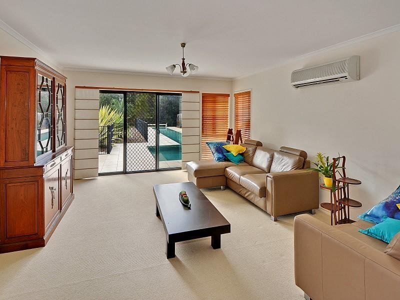 10 Francis Court, Pelican Waters QLD 4551