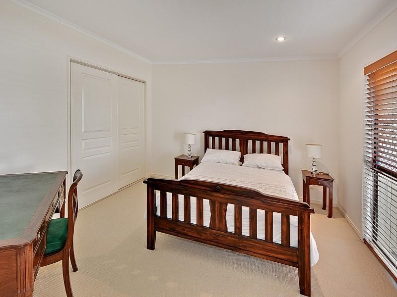 10 Francis Court, Pelican Waters QLD 4551