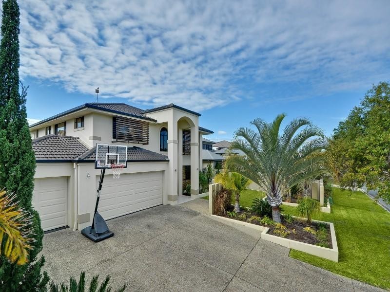 10 Francis Court, Pelican Waters QLD 4551
