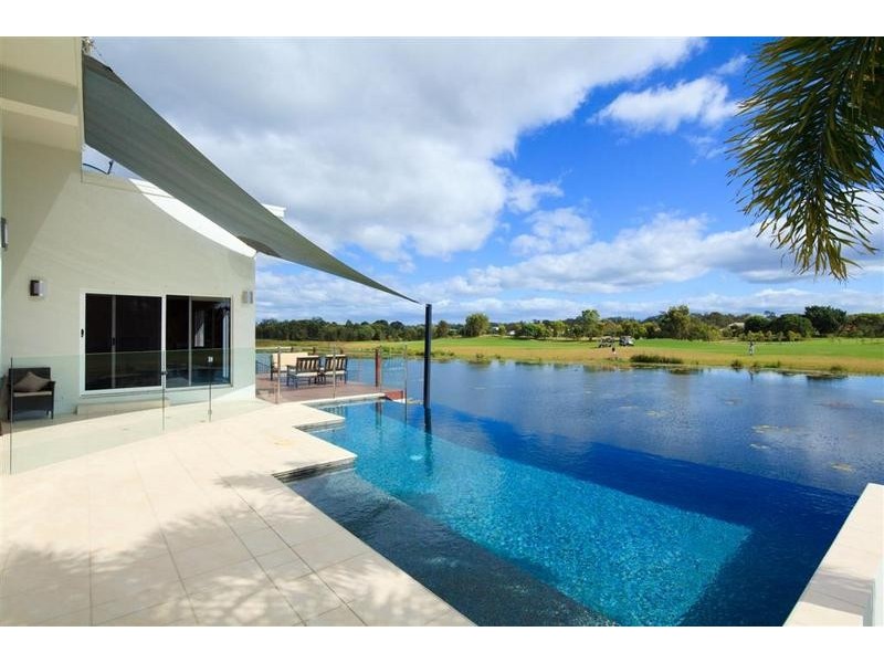 17 Francis Court, Pelican Waters QLD 4551