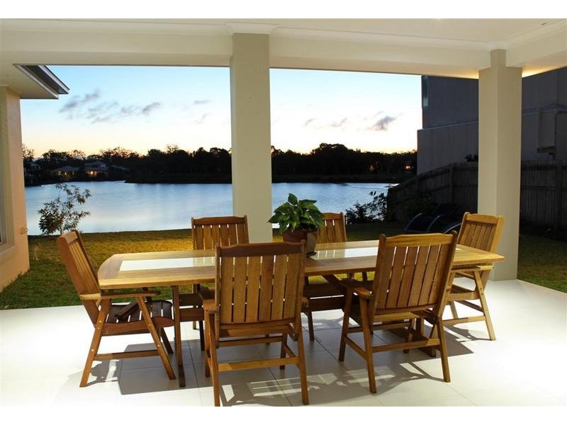 9 Francis Court, Pelican Waters QLD 4551