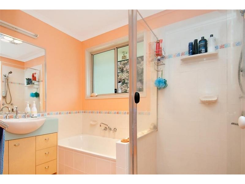 6 Gallery Place, Little Mountain QLD 4551