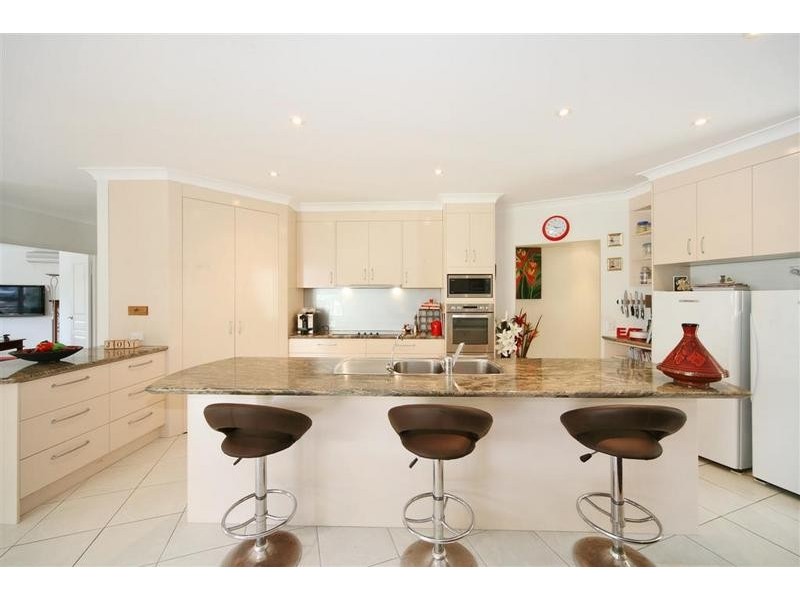 12 Gallery Place, Little Mountain QLD 4551