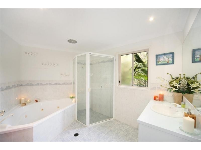 12 Gallery Place, Little Mountain QLD 4551