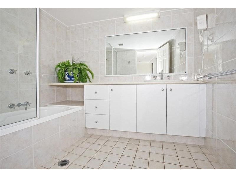 18/ 49 Landsborough Parade, Golden Beach QLD 4551