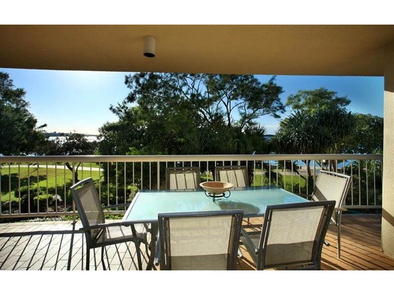 8/ 49 Landsborough Parade, Golden Beach QLD 4551