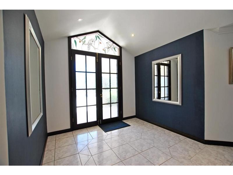 5 Ghostgum Close, Little Mountain QLD 4551