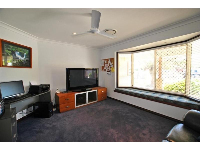 5 Ghostgum Close, Little Mountain QLD 4551