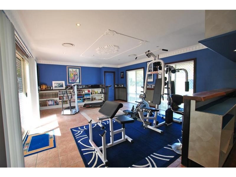 5 Ghostgum Close, Little Mountain QLD 4551