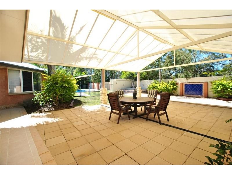 5 Ghostgum Close, Little Mountain QLD 4551