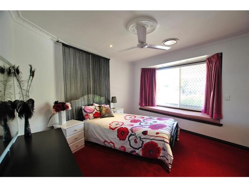 5 Ghostgum Close, Little Mountain QLD 4551