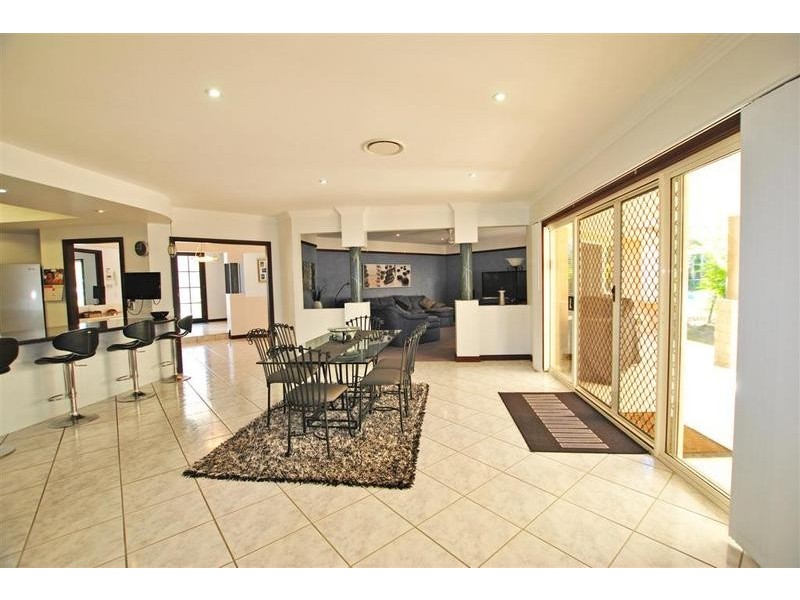 5 Ghostgum Close, Little Mountain QLD 4551