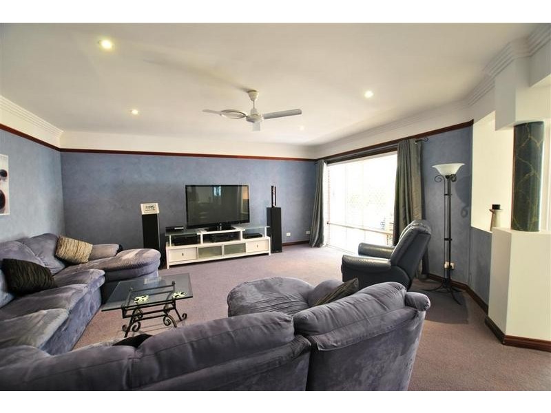 5 Ghostgum Close, Little Mountain QLD 4551