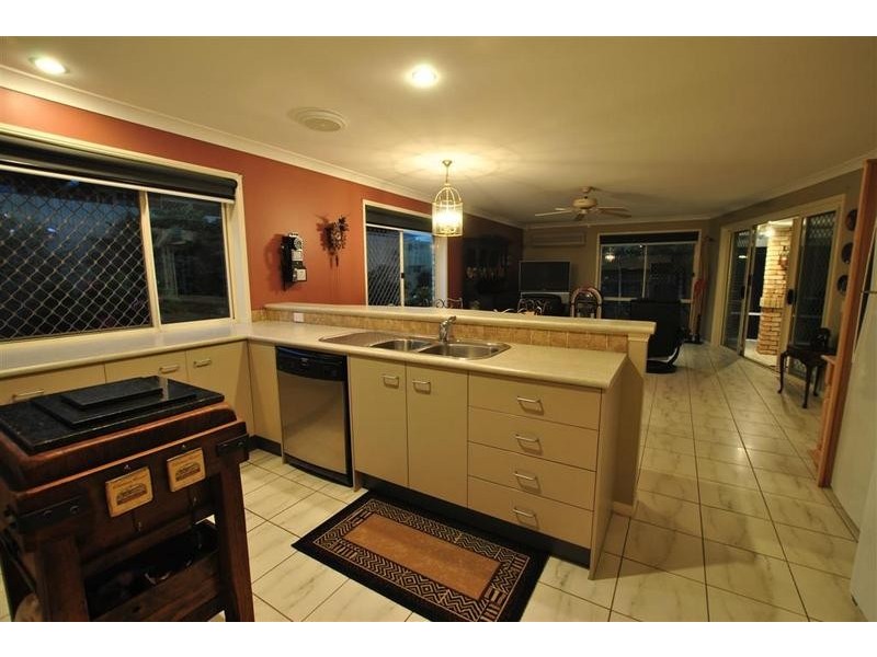 1 Gillies Close, Caloundra West QLD 4551