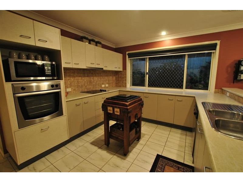 1 Gillies Close, Caloundra West QLD 4551