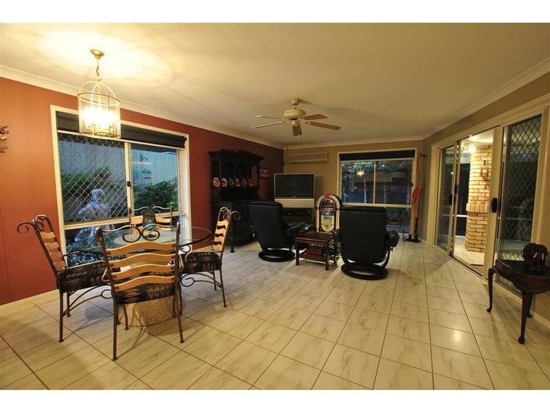 1 Gillies Close, Caloundra West QLD 4551