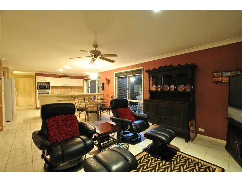 1 Gillies Close, Caloundra West QLD 4551