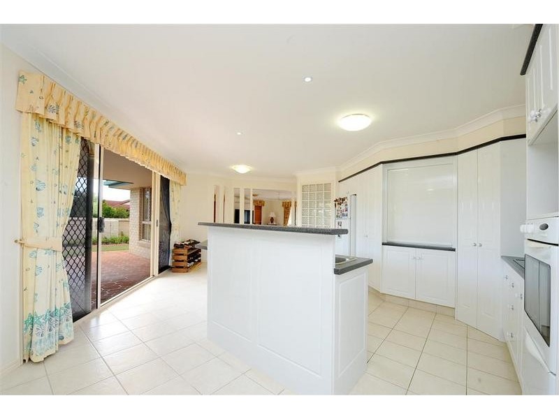 1 Gillingham Place, Pelican Waters QLD 4551