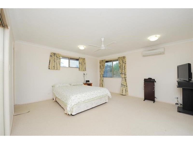 1 Gillingham Place, Pelican Waters QLD 4551