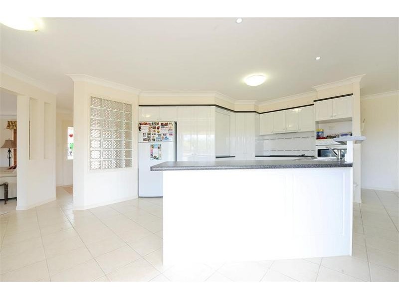 1 Gillingham Place, Pelican Waters QLD 4551