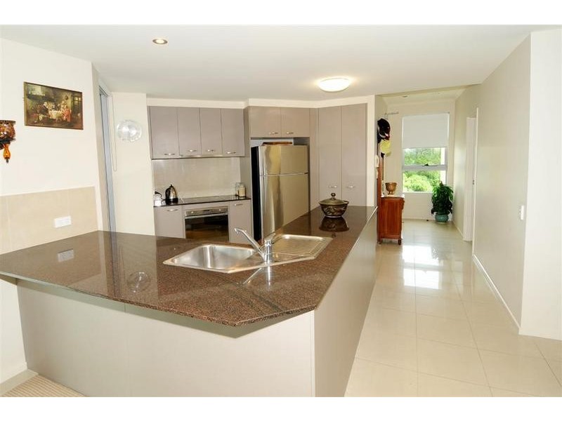 5/ 93 Landsborough Parade, Golden Beach QLD 4551