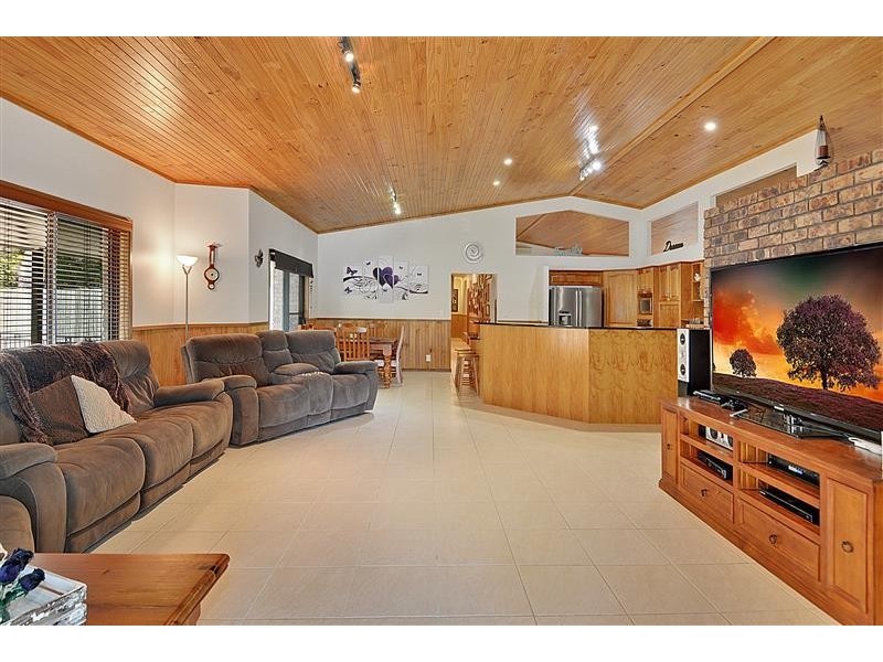 299 Glenview Road, Glenview QLD 4553