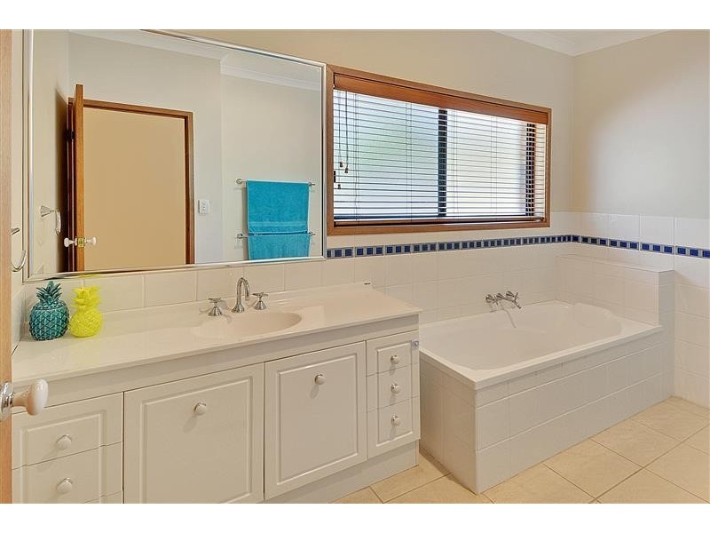 299 Glenview Road, Glenview QLD 4553