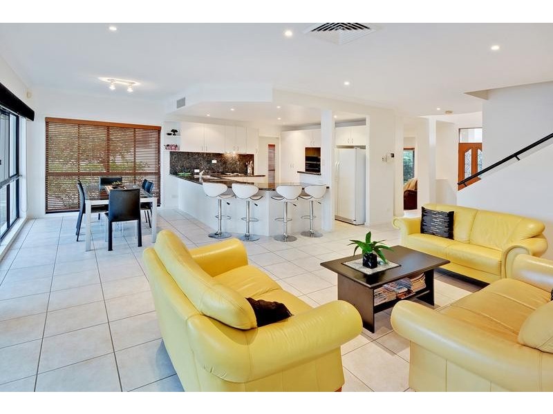 6 Godwin Place, Pelican Waters QLD 4551