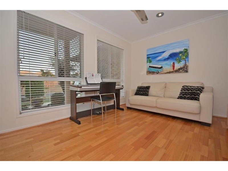 2 Grace Court, Pelican Waters QLD 4551