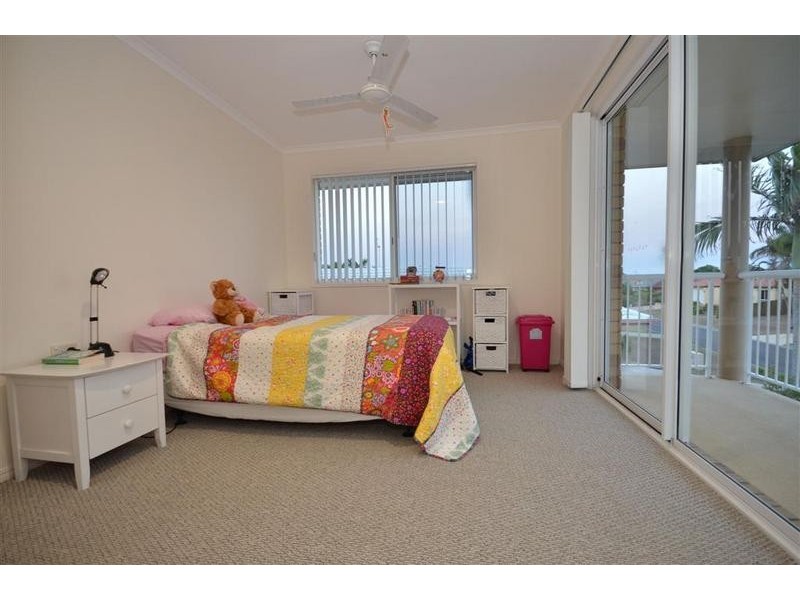 2 Grace Court, Pelican Waters QLD 4551