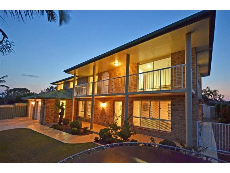 2 Grace Court, Pelican Waters QLD 4551