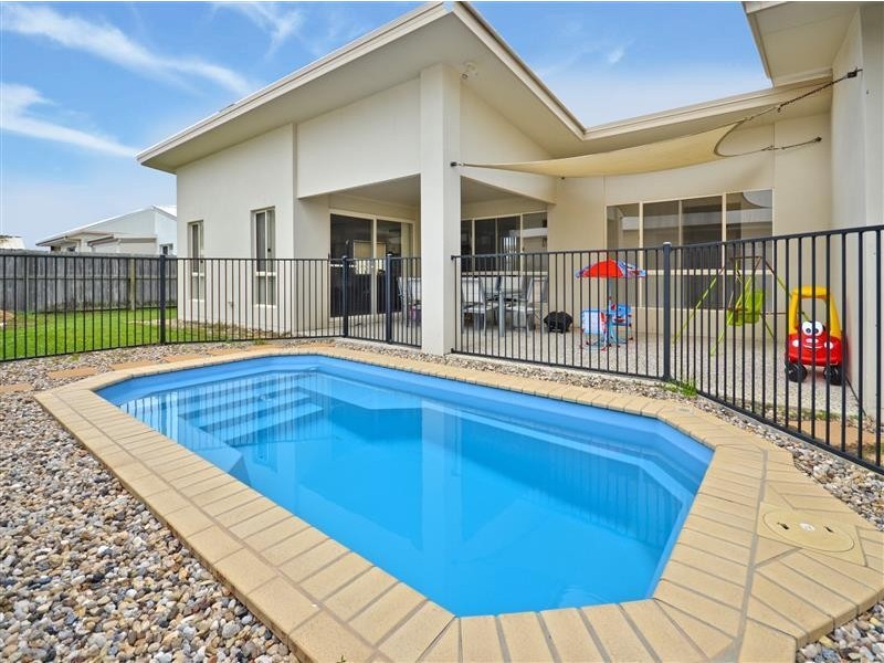 17 Grampion Drive, Caloundra West QLD 4551