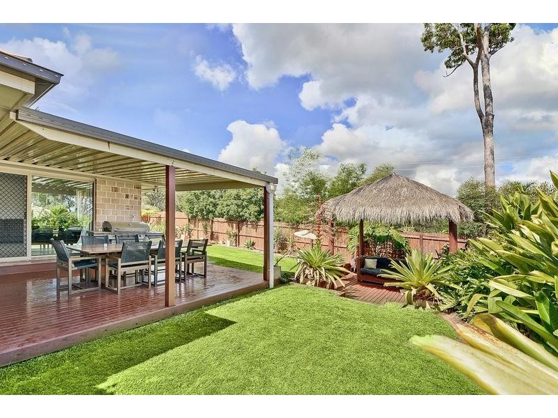 1 Greensboro Place, Little Mountain QLD 4551