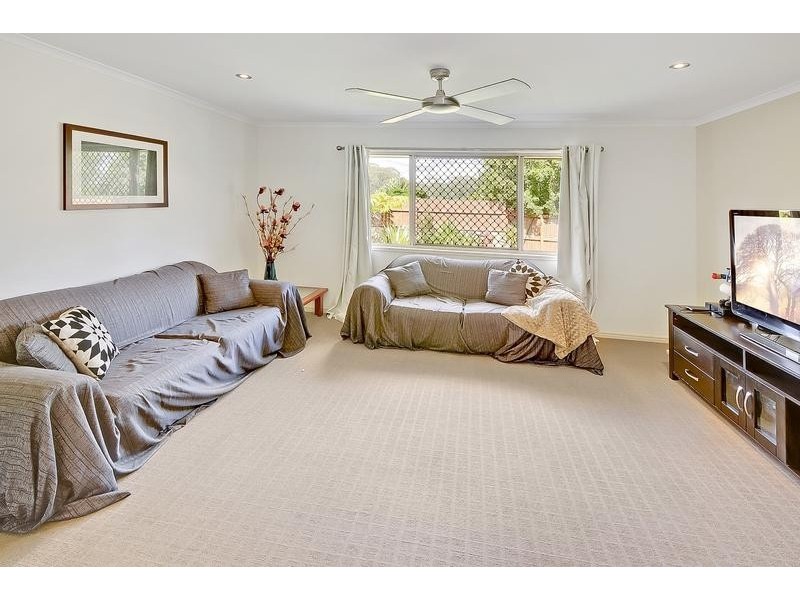 1 Greensboro Place, Little Mountain QLD 4551