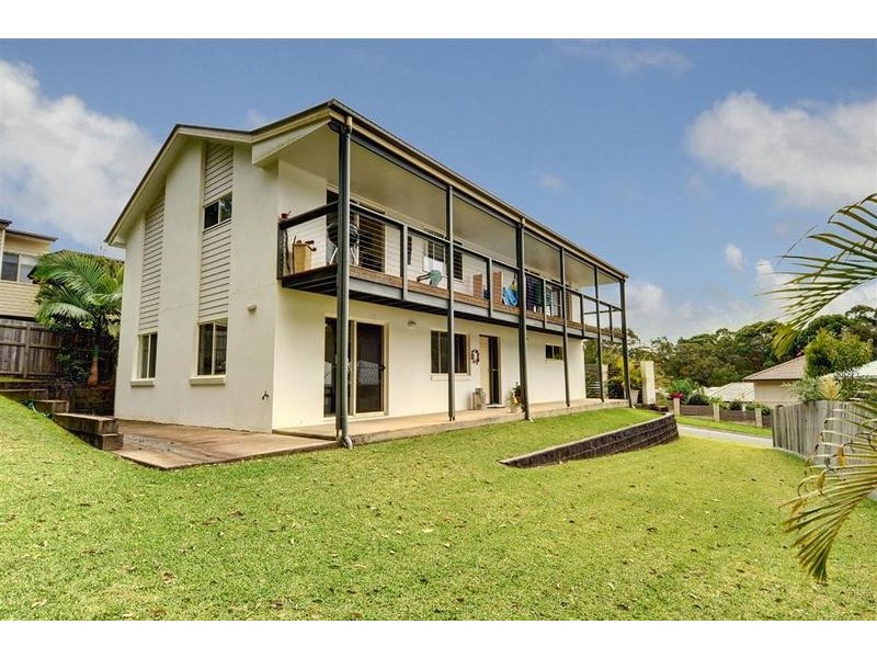 8 Greensboro Place, Little Mountain QLD 4551