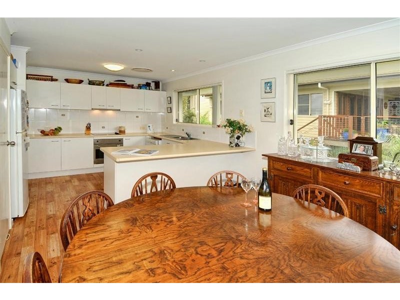 8 Greensboro Place, Little Mountain QLD 4551