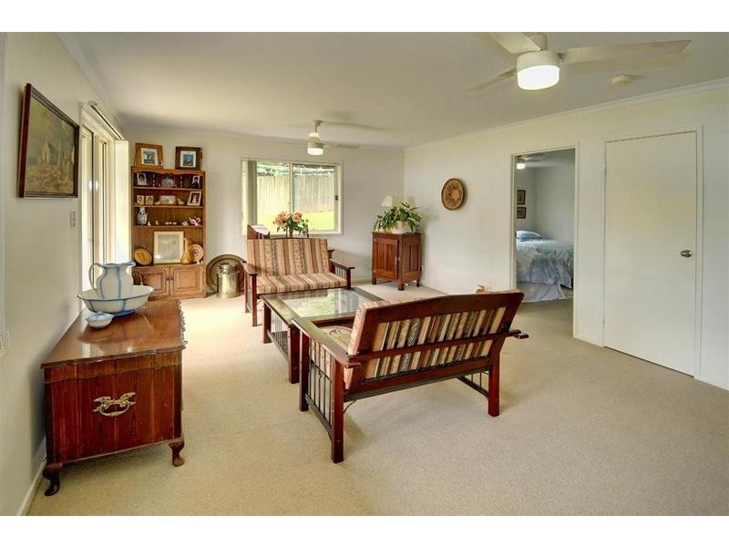 8 Greensboro Place, Little Mountain QLD 4551