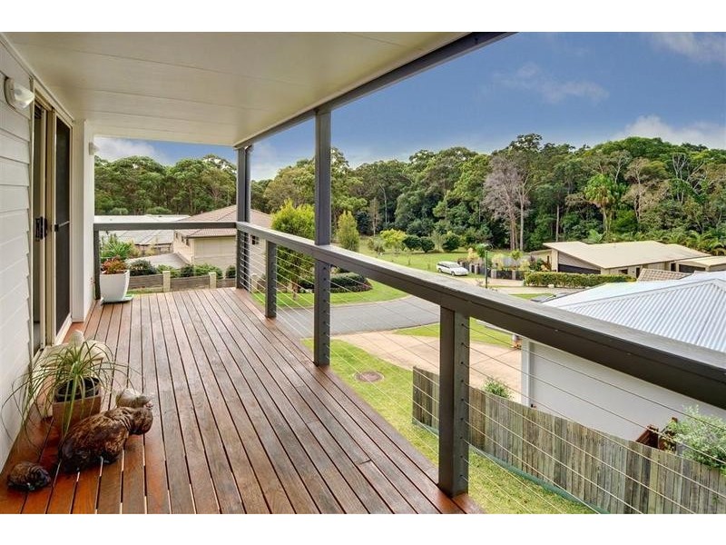 8 Greensboro Place, Little Mountain QLD 4551