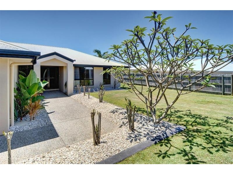 9 Greenvale Court, Little Mountain QLD 4551