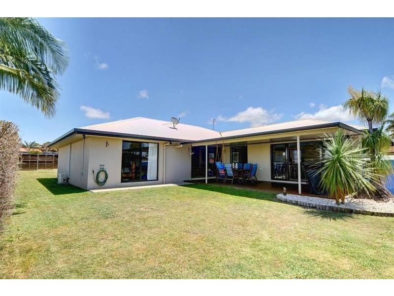 9 Greenvale Court, Little Mountain QLD 4551