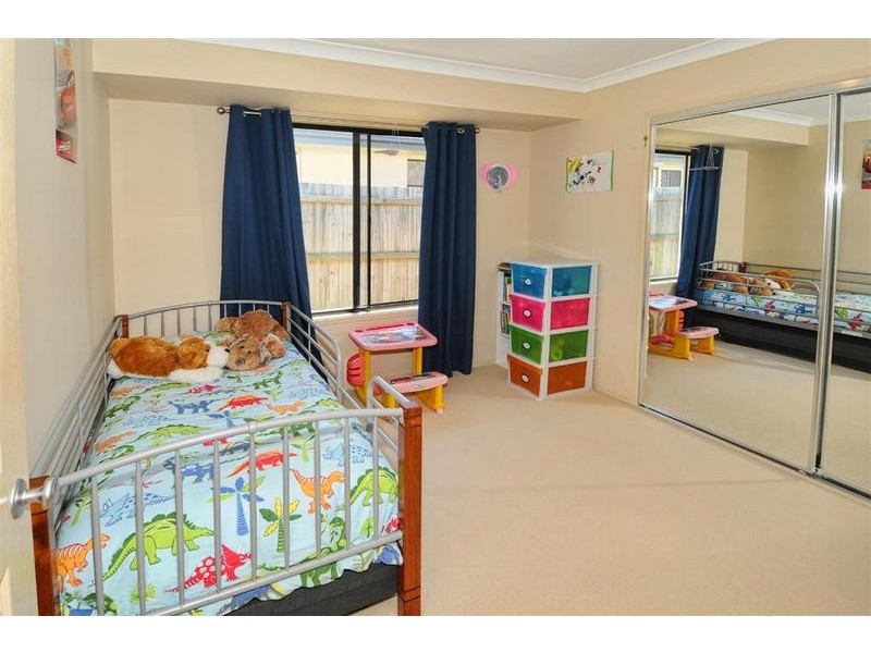 9 Greenvale Court, Little Mountain QLD 4551