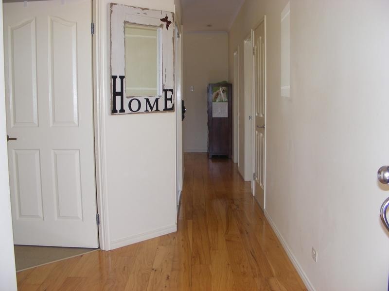 18 Griffin Crescent, Caloundra West QLD 4551