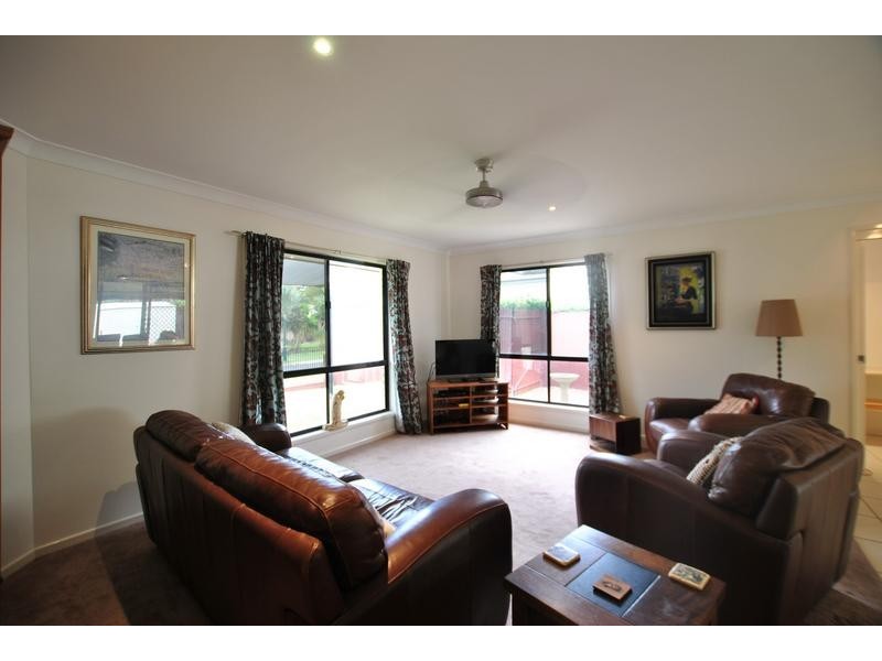 7 Gumview Place, Little Mountain QLD 4551