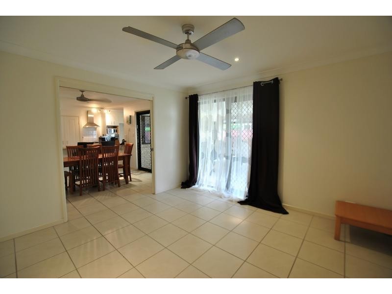 7 Gumview Place, Little Mountain QLD 4551