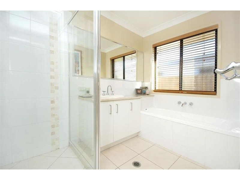 7 Gumview Place, Little Mountain QLD 4551