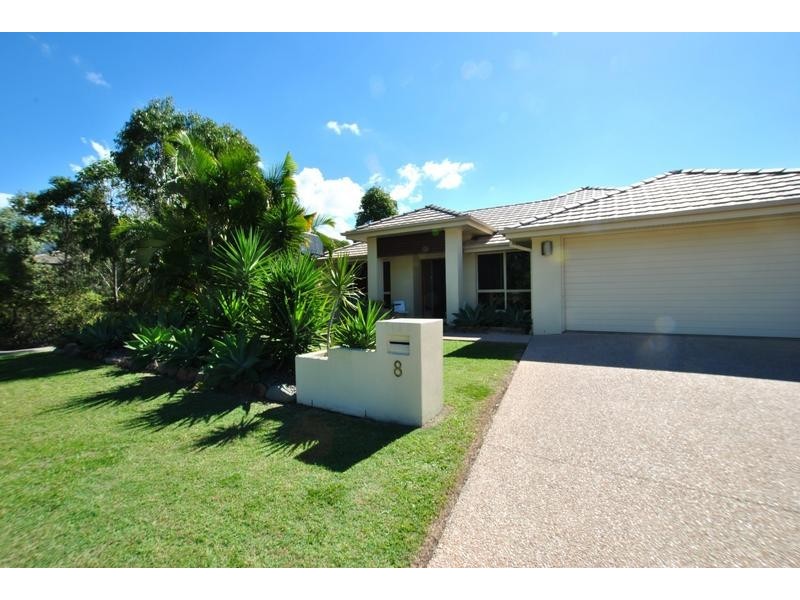 8 Gumview Place, Little Mountain QLD 4551