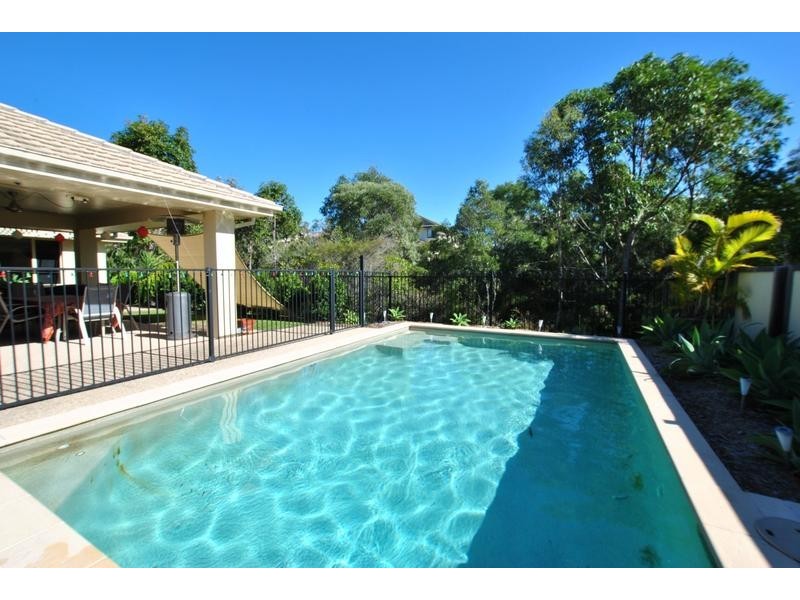 8 Gumview Place, Little Mountain QLD 4551