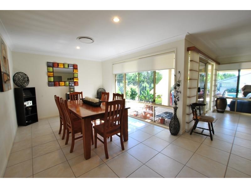 8 Gumview Place, Little Mountain QLD 4551